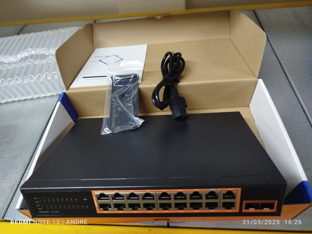 SWITCH DE 18 PUERTOS BASE 1000 GIGABITE 2 SFP LYNX 16 PUERTOS POE