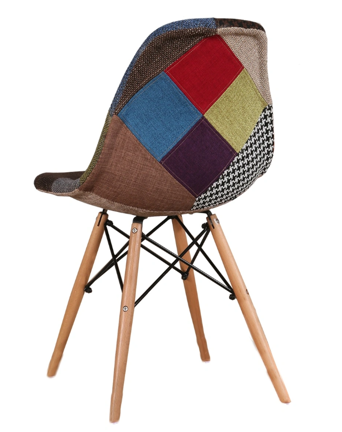 SILLA EAMES TAPIZADA CUADROS NARANJA PATAS MADERA
